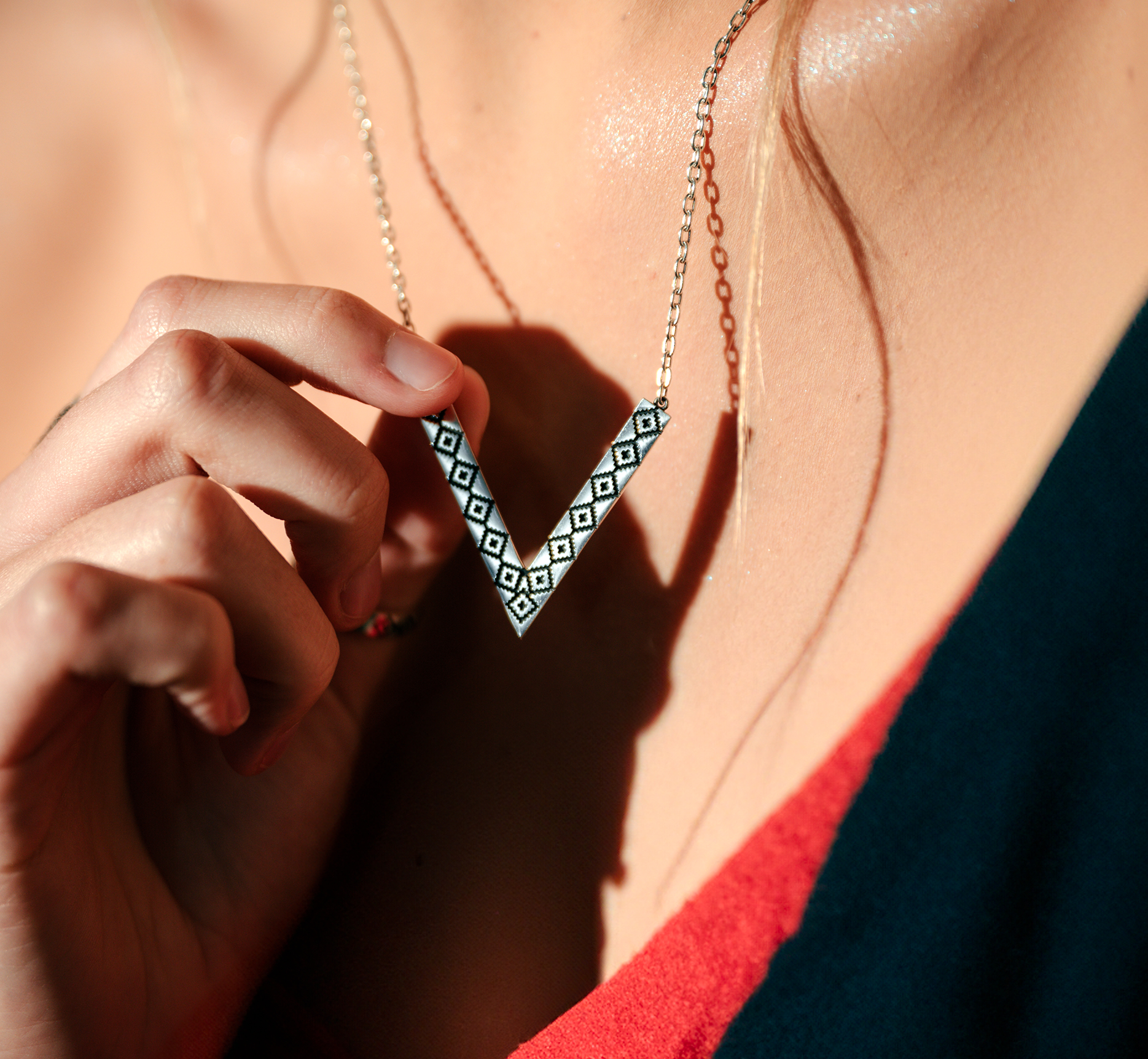 ELIXIR NECKLACE WITH CHAIN