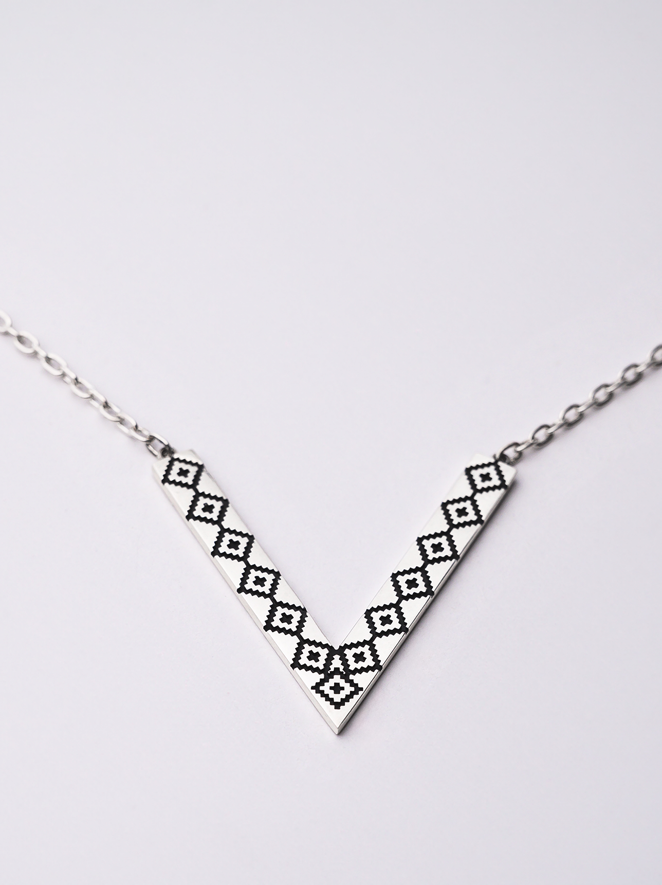 ELIXIR NECKLACE WITH CHAIN