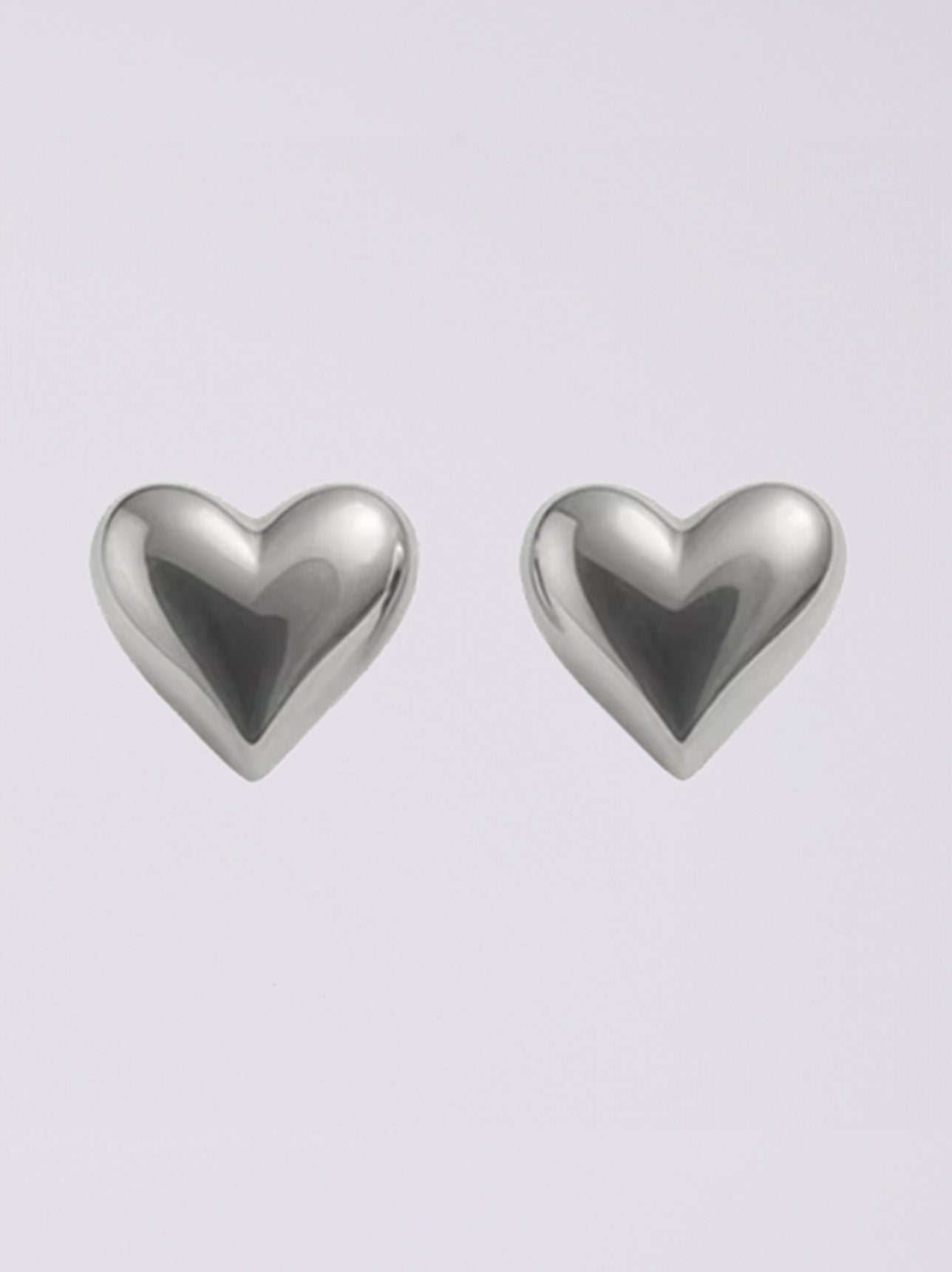 LUXE LOVE MINI HEART STUD EARRINGS